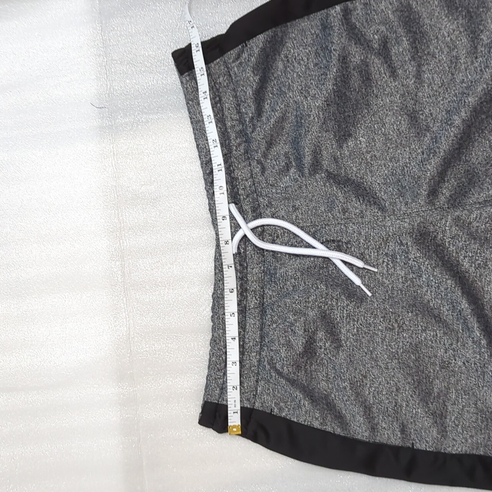 Men's South Pole Authentic Collection Gray with Black Stripe Shorts Size Large - Picture 5 of 8